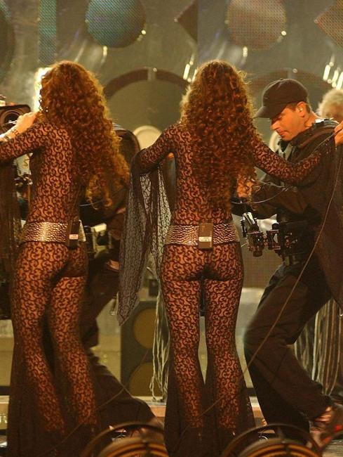 15P Celebrity Shania Twain looking sexy in very cute slutty dress