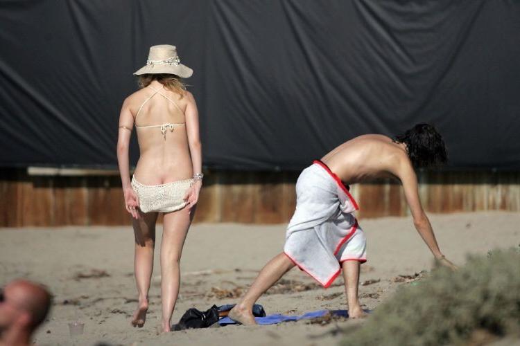 16P Cute celebrity Mischa Barton gets spotted in bikini and upskirt