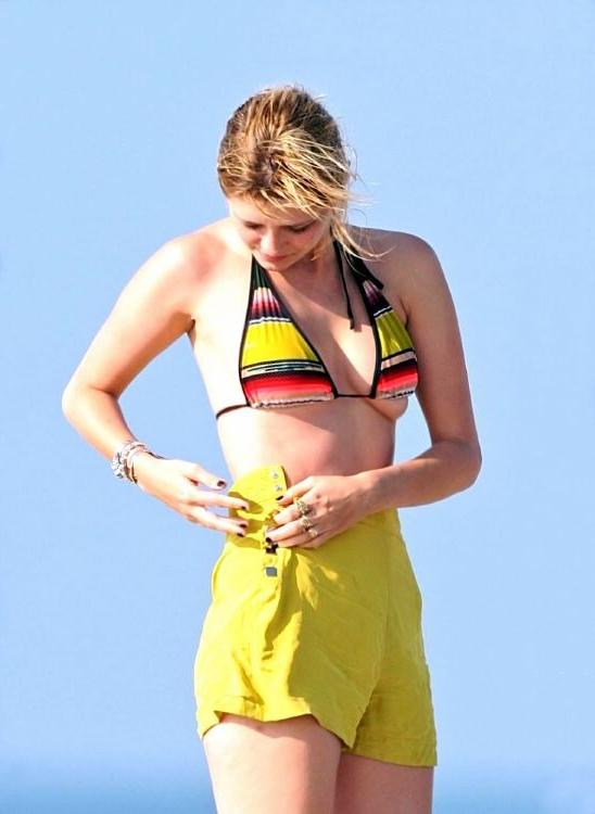 16P Cute celebrity Mischa Barton gets spotted in bikini and upskirt