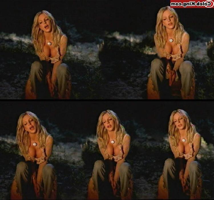 16P Hot celebrity Britney Spears showing off her sexy boobs