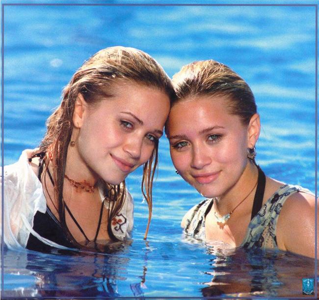 15P Hot celebrity Olsen Twins shows amazing and perfect  figure