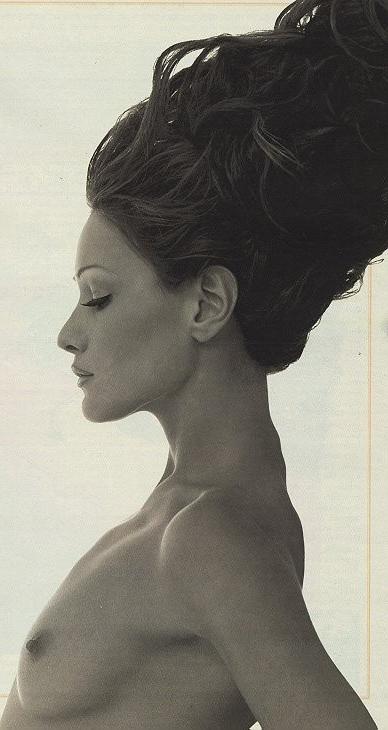 16P Carla Bruni the french presidents wife topless and naked