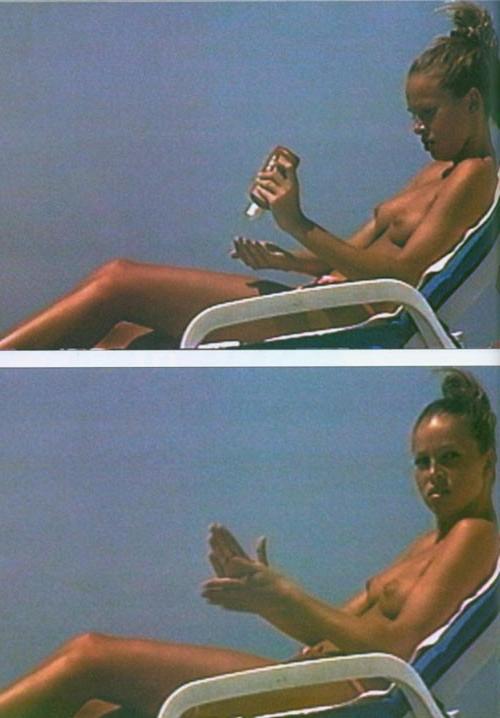 16P Anna Kournikova showing her tits and looking in her pussy