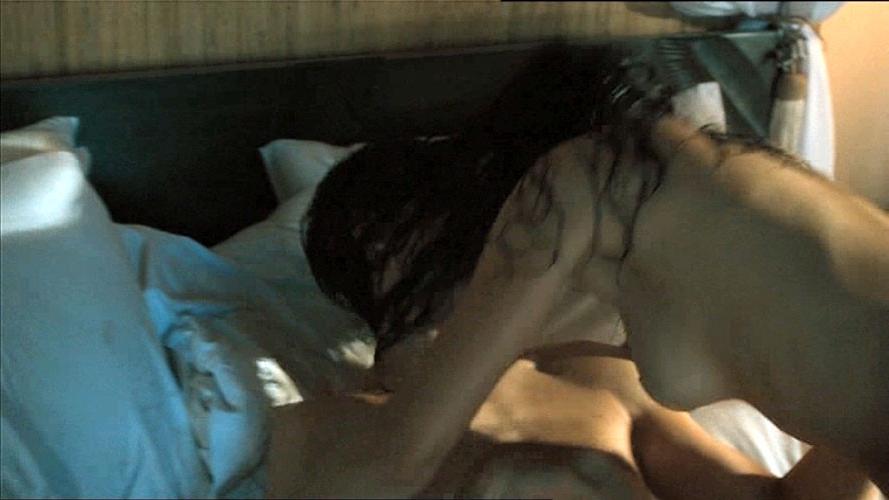 16P Mila Kunis showing her nice tits and gets fucked hard