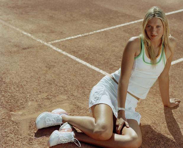 16P Maria Sharapova downblouse and upskirt paparazzi pictures