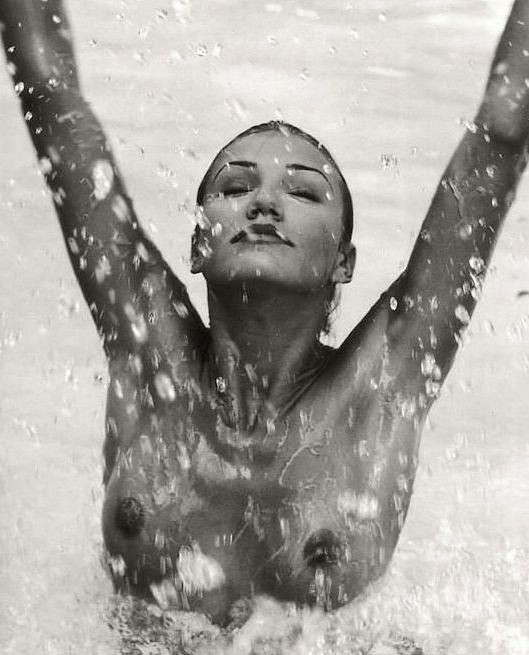 16P cameron diaz topless candids and nipple slips