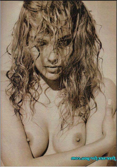 16P Sharon Stone showing her shaved pussy and big tits to paparazzi