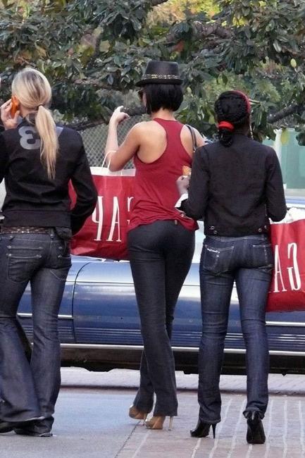 16P Celebrity singer babe Rihanna totally sexy and nasty ass