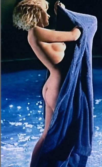 16P Celebrity Marilyn Monroe nude tits and lovely nude ass