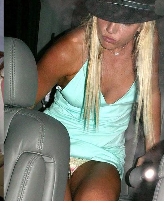 15P Celebrity Britney Spears upskirt in public and sexy fishnet ass