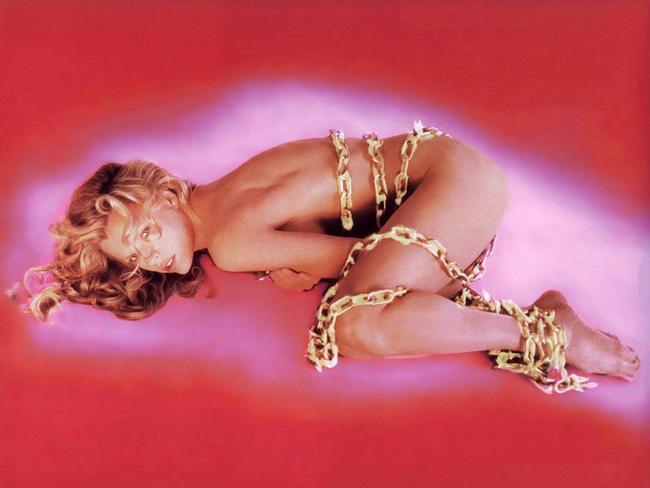 16P Best milf celeb Kim Basinger totally nude boobs and nice pussy