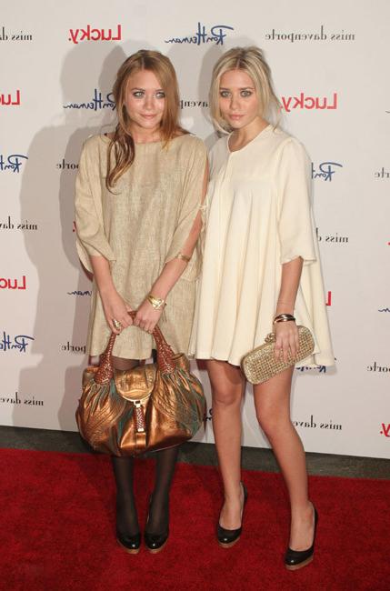16P Fine celebs Olsen Twins sexy thongs in public