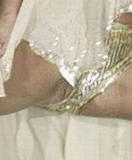 15P Beyonce Knowles nipple slip sexy ass and flashing pussy