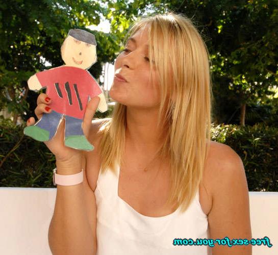 16P Maria Sharapova downblouse and upskirt paparazzi pictures