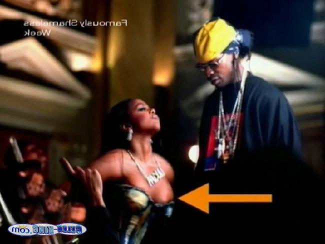 15P Celebrity Lil Kim fantastic nipple slip