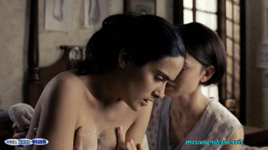 16P Salma Hayek showing her nice big tits in nude movie scenes