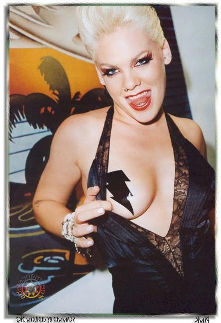 16P Celebrity star Pink exposing hot nude boobs