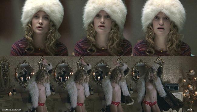 16P Celebrity Hudson Kate shows nude perky tits