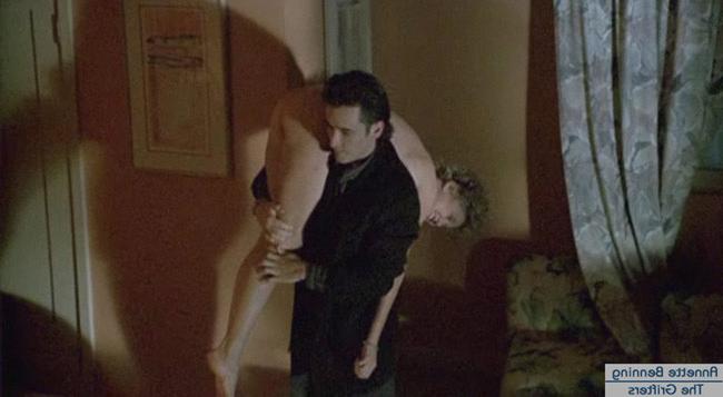 16P Celebrity hottie Annette Benning nude scenes