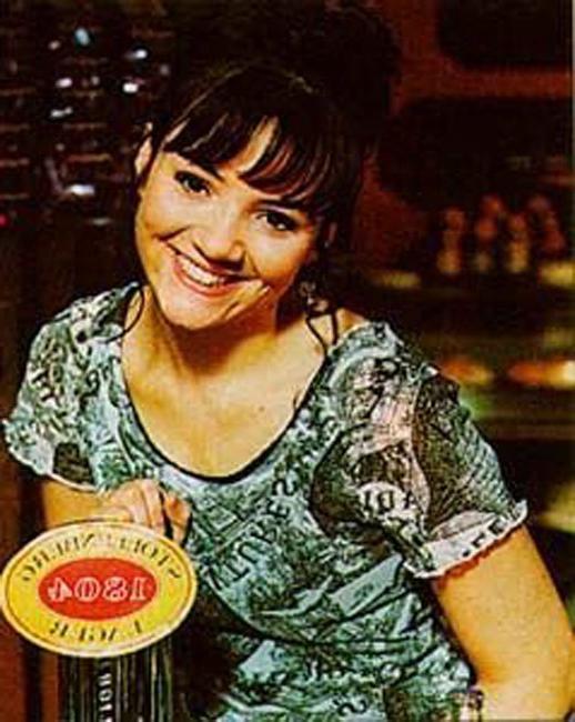 16P Fantastic celebrity babe Martine McCutcheon nude boobs