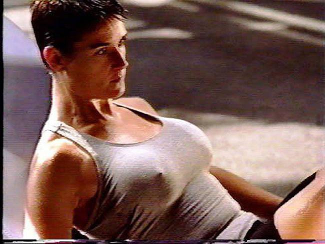 16P Celebrity Demi Moore exposing her perfect body