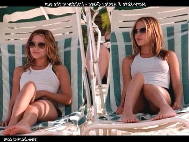 15P Celebrity Olsen Twins looking very sexy and hot