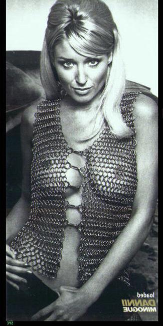 15P Scandal celebrity Dannii Minogue totally nude body