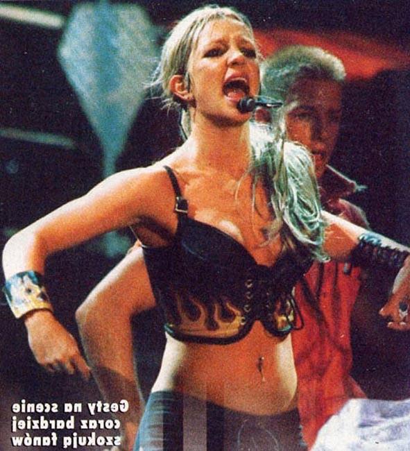15P Celebrity scandal babe Britney Spears totally nasty pics