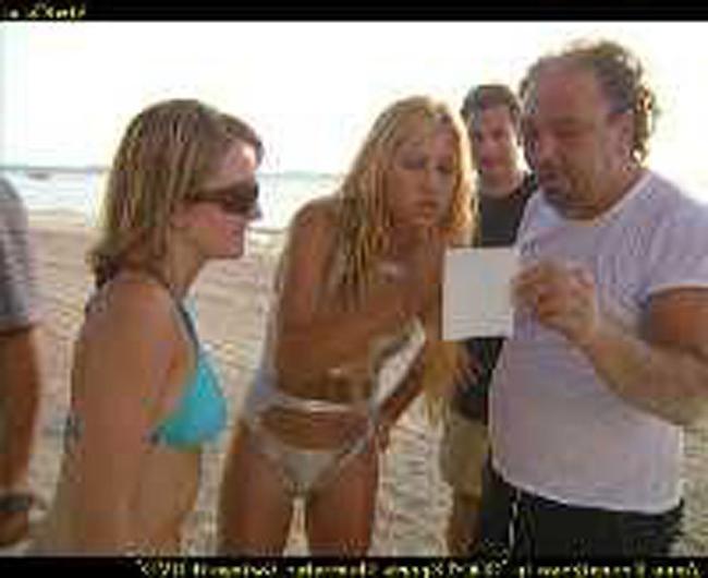 16P Celebrity Anna Kournikova showing her very nice perky tits