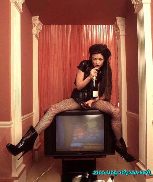 16P Catherine Zeta Jones in fishnets and posing sexy in mini skirt