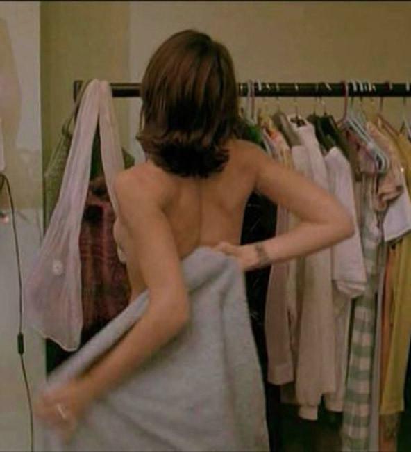 16P Lovely celebrity star Jessica Alba showing her perfect body