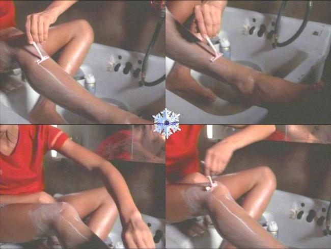 16P Lovely celebrity star Jessica Alba showing her perfect body
