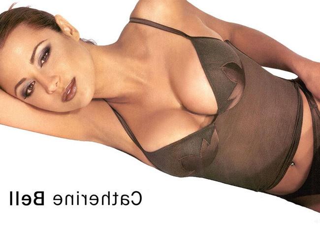 15P Catherine Bell totally nude body and nude boobs in sex scenes