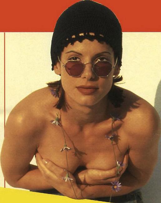 15P Extreme hot babe Sandra Bullock showing hard nipples
