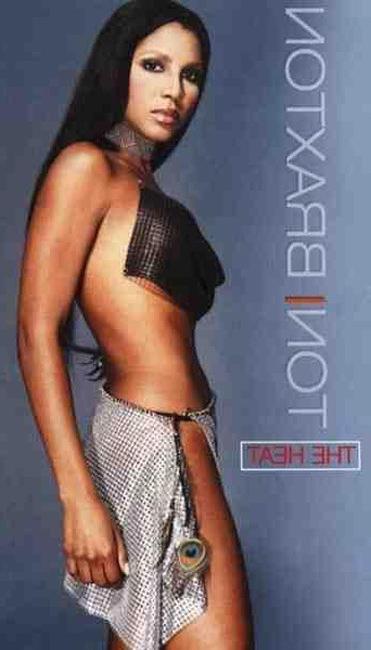 16P Lovely celebrity black babe Toni Braxton looking sexy