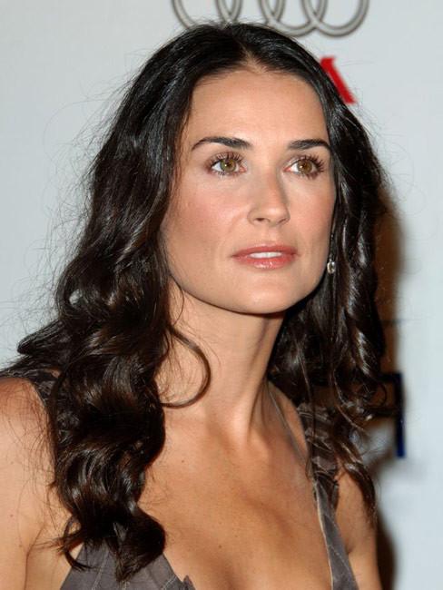 16P Exotic celebrity superstar Demi Moore totally nude