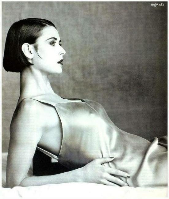 16P Exotic celebrity superstar Demi Moore totally nude