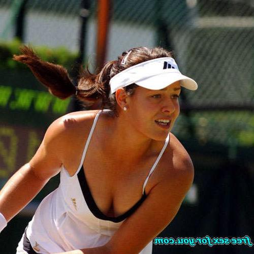 16P Ana Ivanovic upskirt and almost nipple slip paparazzi pictures