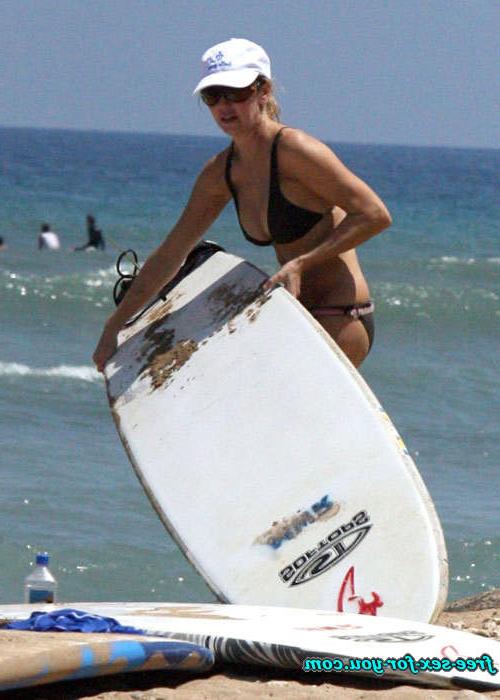 16P Heather Locklear show ass in see thru skirt and posing in bikini