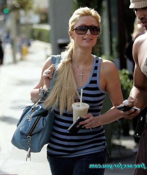 16P Paris Hilton showing pussy and upskirt paparazzi pictures
