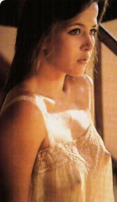 15P Hot celebrity Sophie Marceau looking nice and shows nude parts
