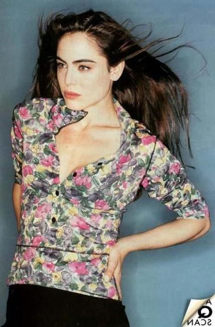 16P Exotic actress Yancy Butler in hot nude scenes