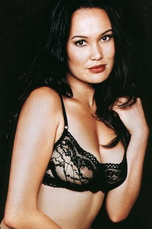 16P Cute actress Tia Carrere posing nude and in lingerie