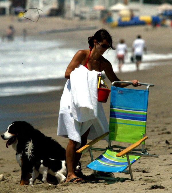 16P Courtney Cox nipple slip and bikini beach paparazzi pictures