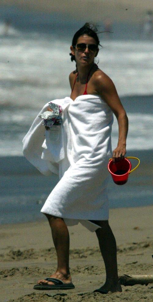 16P Courtney Cox nipple slip and bikini beach paparazzi pictures