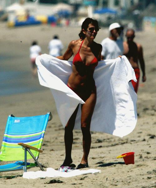 16P Courtney Cox nipple slip and bikini beach paparazzi pictures