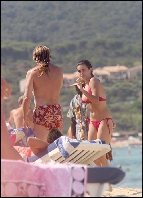 16P Penelope Cruz nude movie scenes and nipple slip paparazzi pics