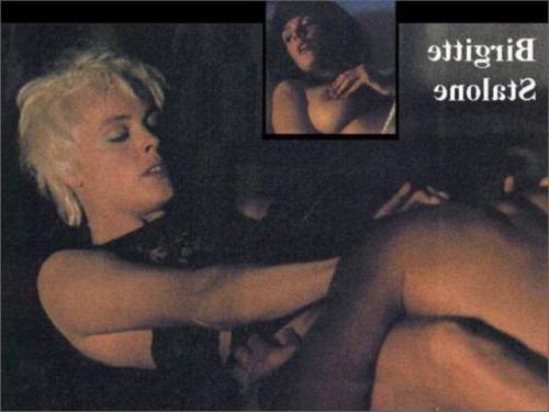 16P Brigitte Nielsen topless paparazzi pictures and flashing pussy