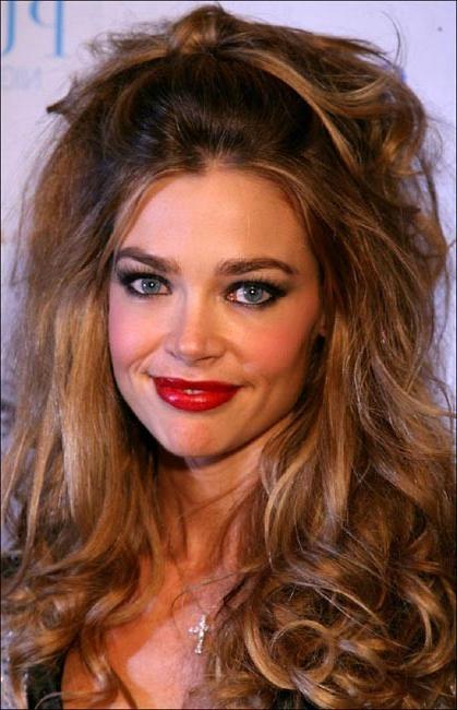 16P Hot celebrity Denise Richards group sex action