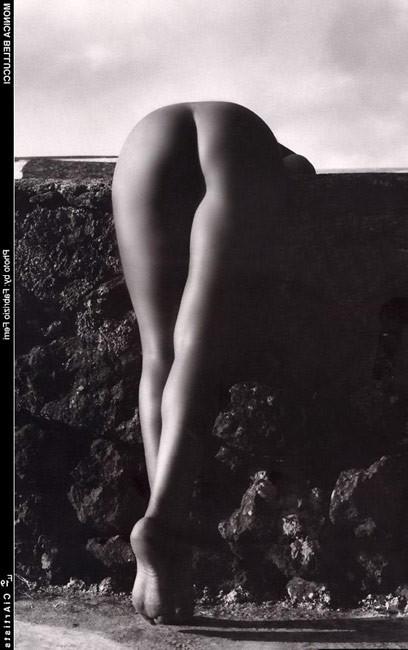16P Italian star Monica Bellucci nude